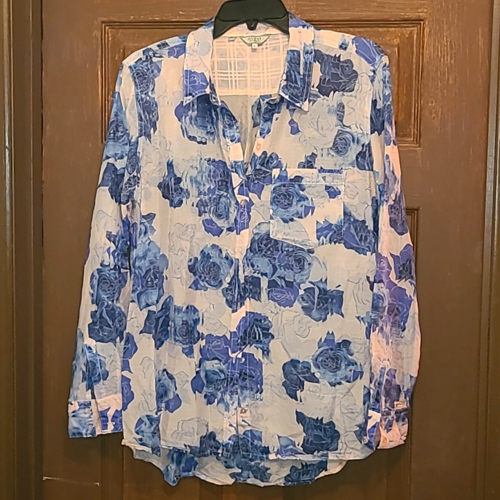 Guess button up